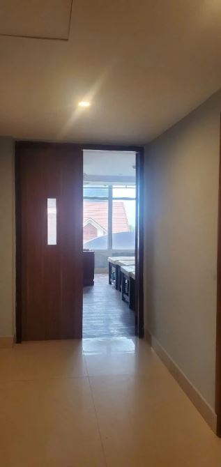 Bán Khách Sạn MT Hồ Nghinh.120m2 .6 tầng.18 phòng.Giá:37.5 tỷ Tl - 4