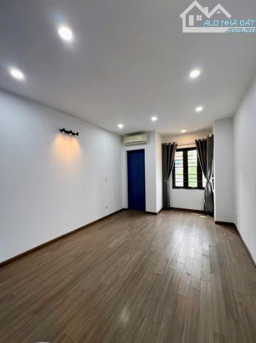 🏠 SIÊU PHẨM Ô CÁCH – VIỆT HƯNG, 77M², NGÕ THÔNG Ô TÔ TRÁNH, KINH DOANH – 13,9 TỶ - 4