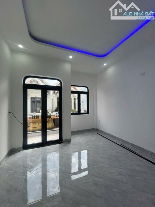 Bán nhà 1 Trệt 1 Lầu,đường nhựa 2 xe hơi,SHR hoàn công,gần Cầu Hang - 4