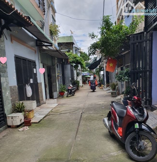 Bán nhà 2 tầng 49m² (4.2x12), Hẻm xe hơi Tân Kỳ Tân Quý, gần Aeon Tân Phú, chỉ hơn 4 tỷ - 4