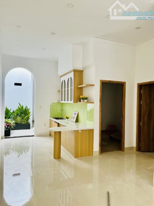 NHÀ MỚI HOÀN THIỆN 123M2 MẶT TIỀN ĐƯỜNG TÂN THỚI NHÌ, XE HƠI NGỦ TRONG SÂN. GẦN TRƯỜNG - 4