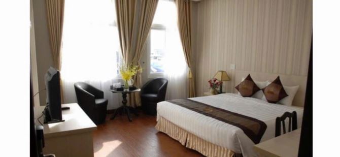 KHÁCH SẠN 3 MẶT TIỀN ĐƯỜNG NGUYỄN CHÍ THANH - - 4
