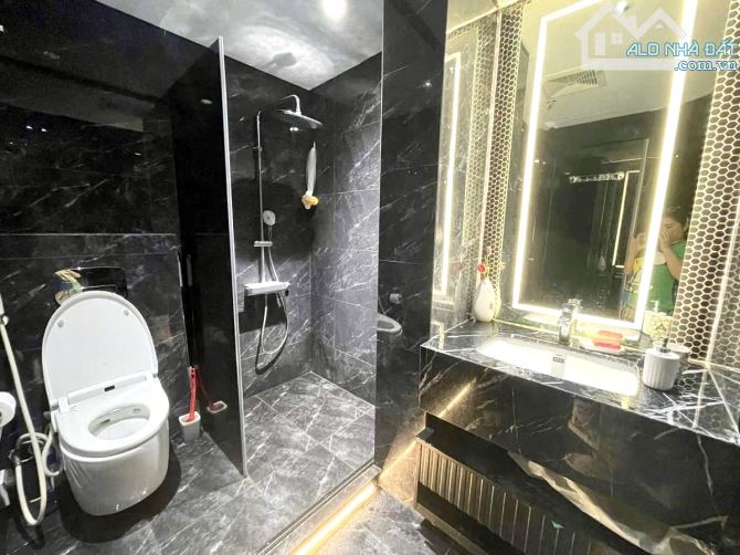 PHỐ VIP TRẦN QUANG DIỆU - 6 TẦNG THANG MÁY - Ô TÔ ĐỖ - 15M RA VƯỜN HOA - DIỆN TÍCH 48M - 4