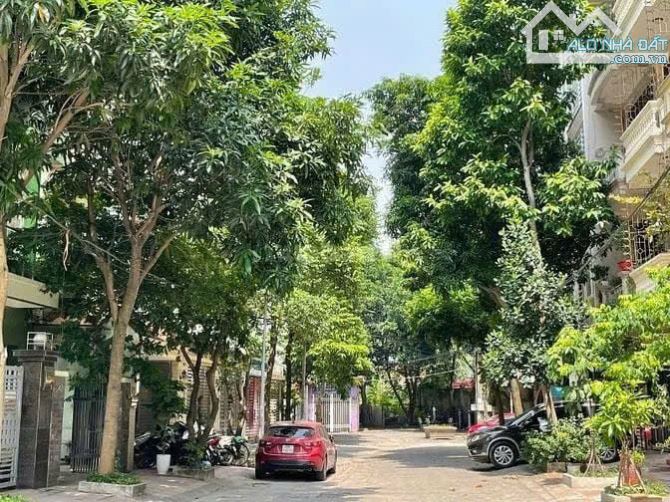 Cho thuê nhà liền kề - ô tô tránh ngõ 234 Hoàng Quốc Việt- Cầu Giấy 100m x 5T giá 35 triệu - 4