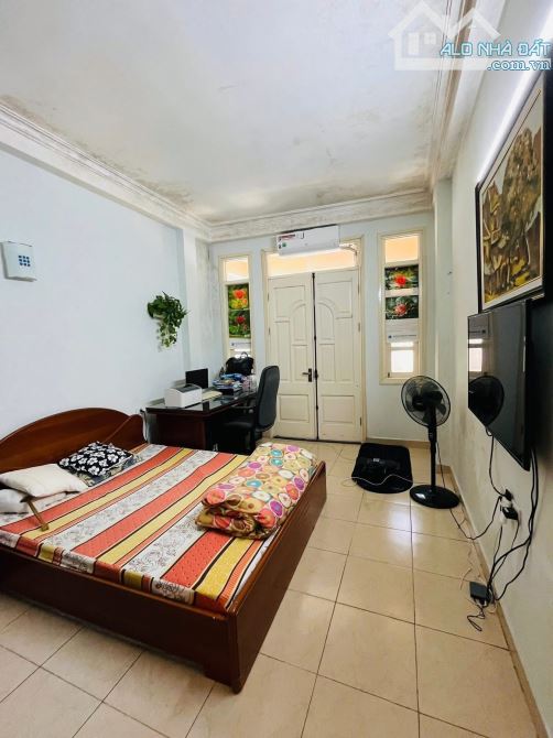 Có 102! Nhà đẹp Khương Đình dân xây, ngõ 3m, ngõ thông, cách phố 50m. 47mx4T. Chỉ 7,8 tỷ - 4