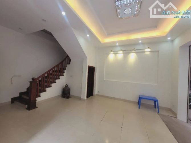 Bán Nhà Vương Thừa Vũ  Lô Góc, Ô Tô Tránh 5 Tầng Hiện Đại, Ở Trên Dưới Cho Thuê, Giá 15 - 4