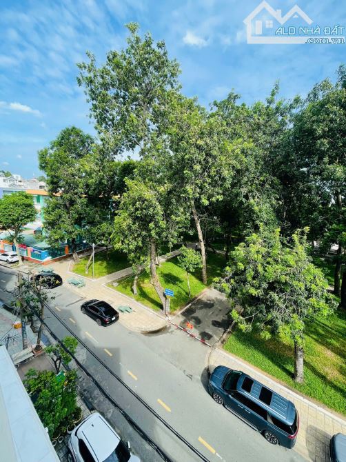 Bán Tòa Khách Sạn Khu Tên Lửa - Quận Bình Tân. - Diện tích: 20 x 20m - 4