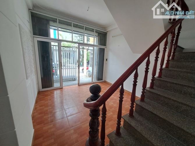 🎉🎉Nhà 2 tầng sát biển Mỹ Khê gần trung tâm Tài Chính DT 50m2 ngang 4m - 4