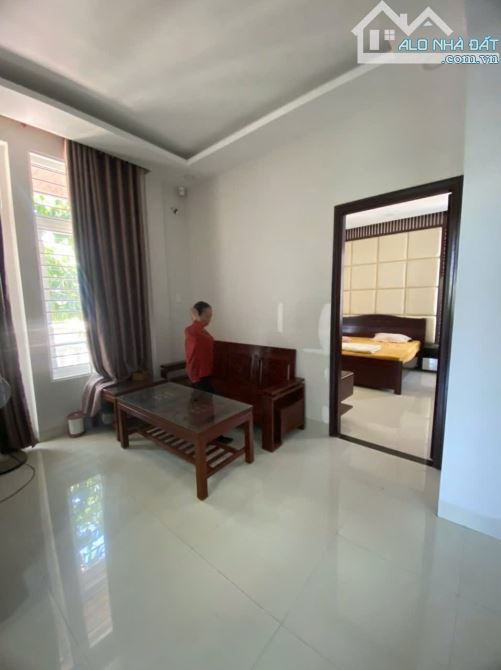 Siêu hot!BIỆT THỰ góc siêu mới đẹp 166m2 mặt 8m đường Trương Hán Siêu PhướcLong giá17 tỷ - 4