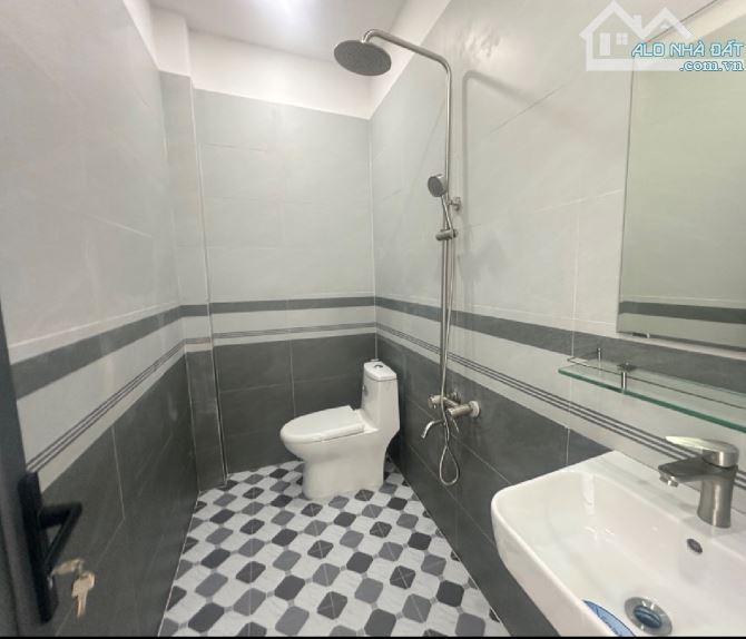 NHÀ ĐẸP HẺM XE TẢI TRÁNH LÂM THỊ HỐ – TÂN CHÁNH HIỆP, Q12 - 72M2- 2 TẦNG- 5,76TY TL - 4
