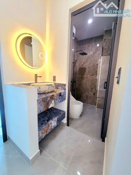 Nhà dân xây độc lập, tâm huyết oto đậu cửa,cách mặt đường Hồ Sen 30m, kinh doanh nhỏ lẻ - 4