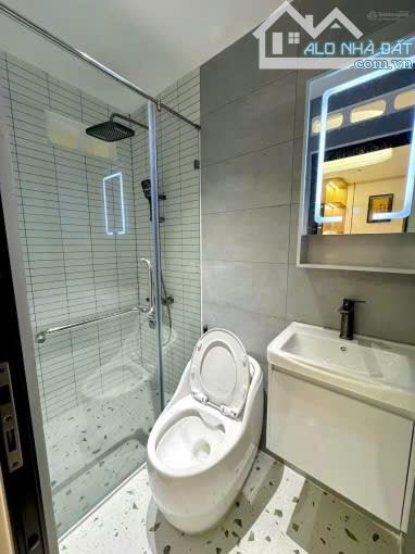 CHỐT CĂN NHÀ NẰM NGAY TRÊN ĐƯỜNG LÊ VĂN LƯƠNG, QUẬN 7 - GIÁ: 5,62TỶ/ 5,6M X 13M. GẦN ĐH TÔ - 4