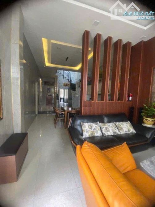cho thuê biệt thự đường Huỳnh Tấn Phát 8x17 ( 1 lầu ) giá 20 tr - 4