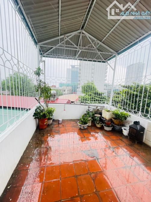7.x tỷ có nhà #TrườngChinh #TônThấtTùng x 30m x 5 tầng x mt 3.5 x 3PN đủ công năng, 1 nh - 4