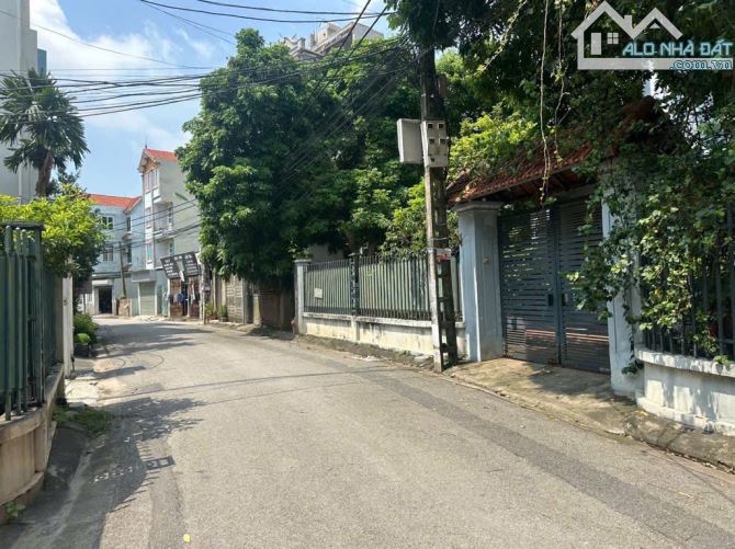BÁN NHÀ THẠCH BÁN DT RỘNG 90M2, 4 TẦNG, MT 6M, Ô TÔ TẢI QUA NHÀ, NGÕ TRƯỚC NHÀ 8M - 4