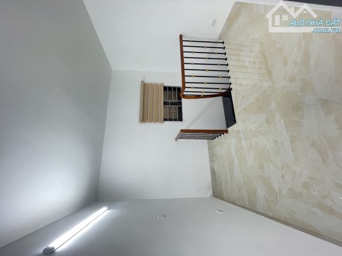 Chuyên cơ mặt đất 18m x 4t phố Nguyễn cao giá chỉ nhỉnh 4tỷ - 4