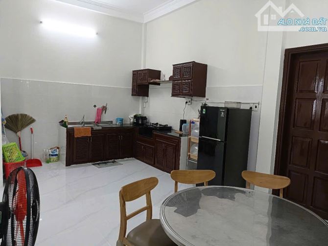 CHO THUÊ NHÀ 3 TẦNG MẶT TIỀN NGÔ QUYỀN, AN HẢI BẮC, SƠN TRÀ - GẦN CẦU SÔNG HÀN - 4