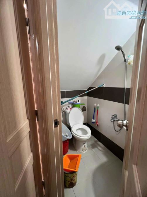 MẶT TIỀN PHÚ NHUẬN - 4 TẦNG ĐẸP 70M² (4×17) - GIÁ RẺ 14.2 TỶ - CHO THUÊ 30TR/THÁNG - 4