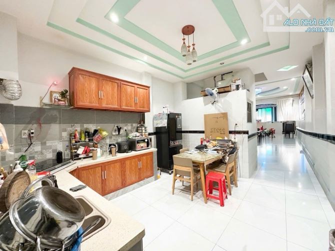 BÁN NHÀ HUỲNH TẤN PHÁT SHR 2 TẦNG CHỈ 4.69T - 4