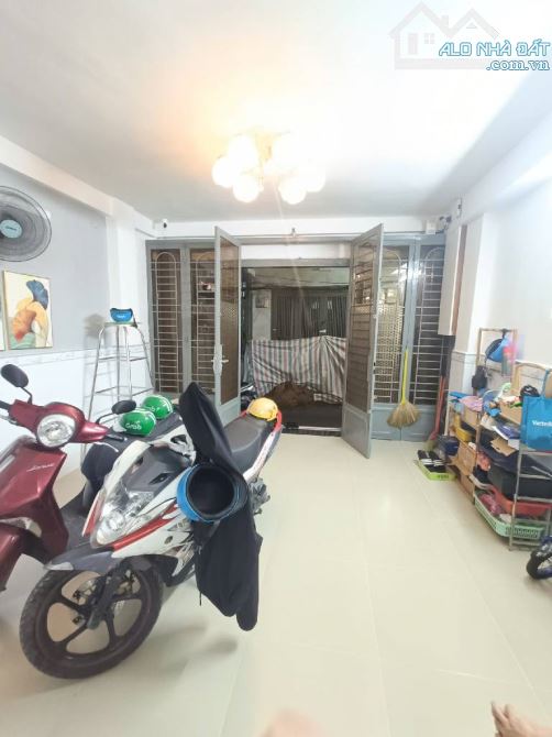 NHÀ ĐẸP 5 TẦNG  ĐƯỜNG DƯƠNG BÁ TRẠC- 6 PHÒNG NGỦ - VỊ TRÍ SÁT QUẬN 1 VÀ CÁC QUẬN TRUNG TÂM - 4
