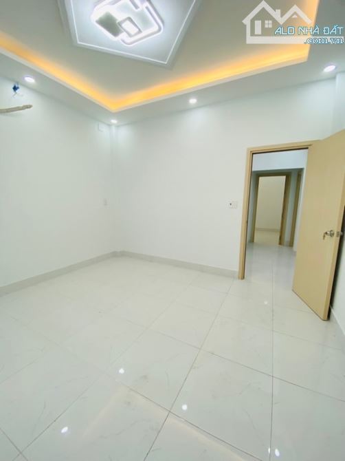 NHÀ 2 TẦNG GẦN VÕ VĂN KIỆT - DT 69M2 - CHỈ 4.8 TỶ 💥 - 4