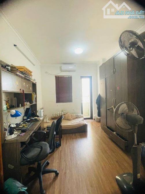 122 m2 / 7.3 tỷ Căn hộ Cc tầng 8/ Mỹ Đình 2 - 4