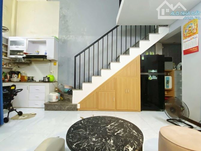 🏠🏠🏠Nhà cấp gác lửng thiết kế nhỏ gọn và xinh đẹp sát biển Nguyễn Tất Thành. - 4
