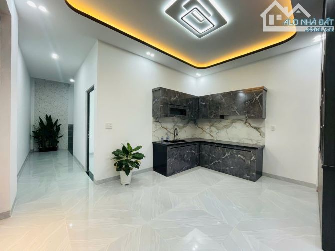 Nhà Lầu 5x20 sổ hồng riêng, 3 phòng ngủ, sát bên Cầu Lớn Hóc Môn - 4