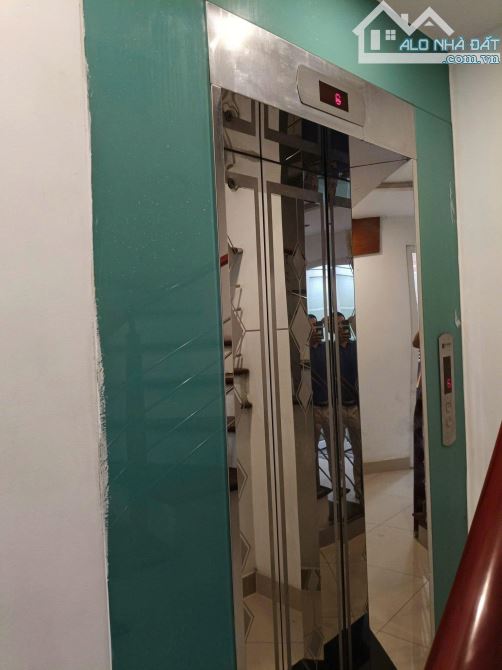 Cho thuê nhà mặt phố Nguyễn Khang, Cầu Giấy. DT 40m x 6 tầng, giá 31tr - 4