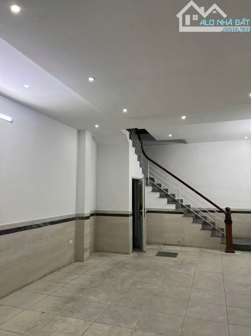 Cho thuê nhà nguyên căn Trung Kính, Cầu Giấy. DT 68m x 5 tầng, giá 28tr - 4