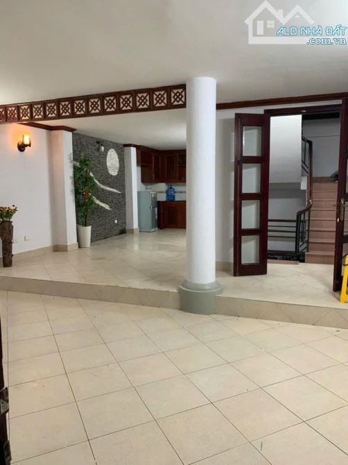 Cho thuê nhà nguyên căn ngõ 27 Nghĩa Đô, phường Nghĩa Đô, Cầu Giấy. DT 77m x 4 tầng, giá - 4