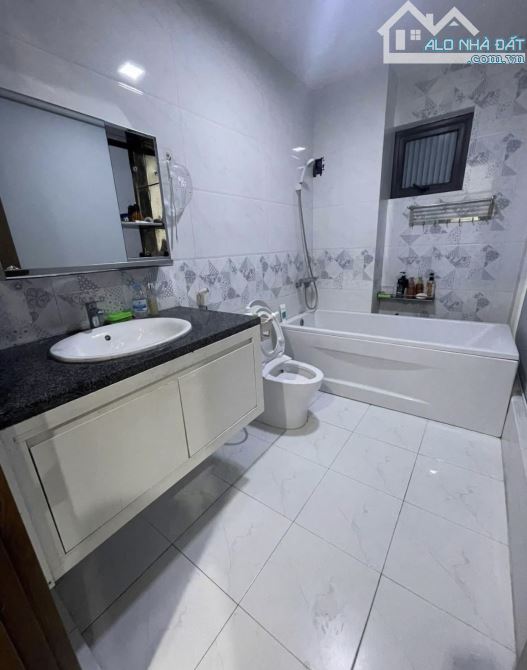 ✅Cần bán 50m2x7 tầng thang máy tại Đằng Lâm gần Văn Cao - Ngô Gia Tự - 4