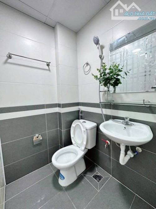 NGUYỄN CHÁNH – THU 45TR/TH – ÔTÔ - FULL ĐỒ – 45M² – 5 TẦNG – 10.8 TỶ (ECG91537) - 4