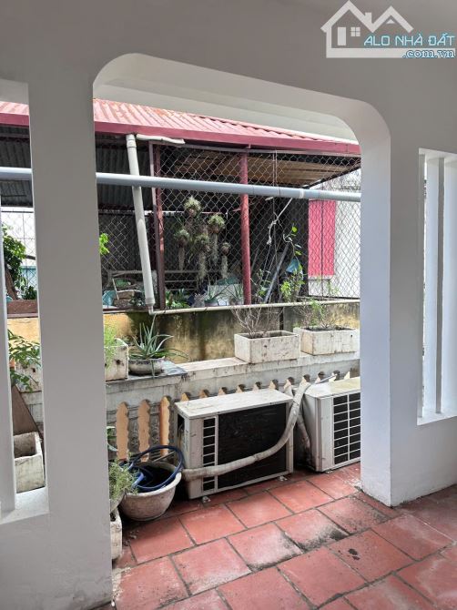 Cho thuê nhà ở Đê La Thành, Ô Chợ Dừa, Đống Đa. DT 27m x 3 tầng, giá 9tr - 4
