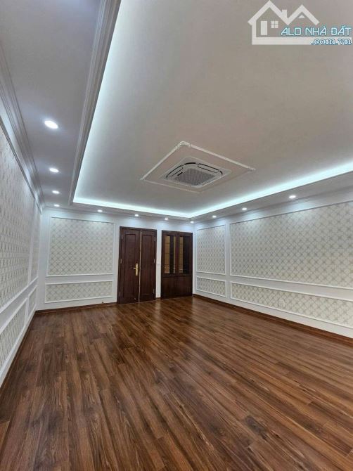 BÁN NHÀ MẶT PHỐ ĐÔNG QUAN, CẦU GIẤY - 60M x 6T THANG MÁY - MT 5.5M - Ô TÔ TRÁNH - GIÁ 26.8 - 4