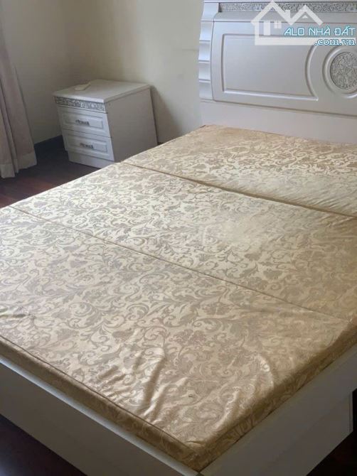 Cho thuê nhà ngõ 126 Hào Nam, Ô Chợ Dừa, Đống Đa. DT 55m x 5 tầng, giá 18tr - 4