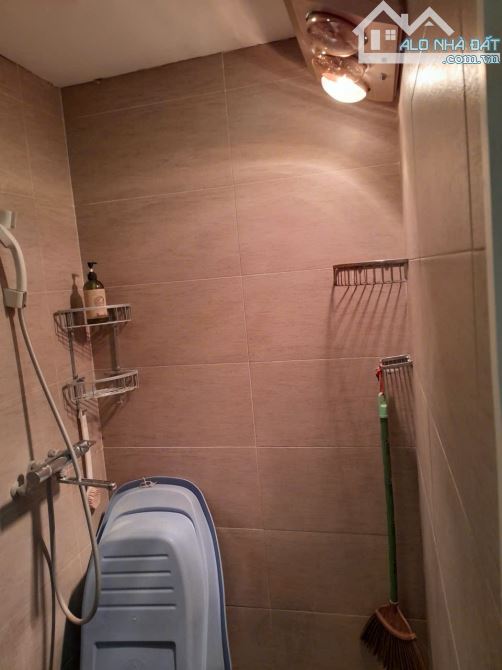 cho thuê chung cư 102 Thái Thịnh, 70m, 2 phòng ngủ, đủ đồ 12 triệu - 5