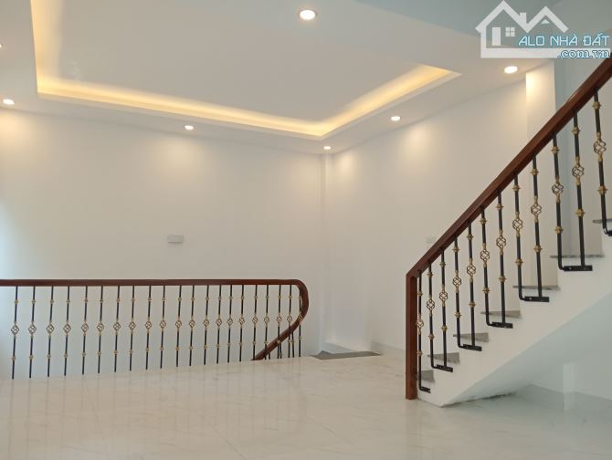 Nhà Cầu Bưu 40m2 5 tầng  ô tô ngủ trong nhà  7,6 tỷ - 5