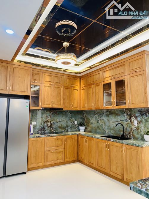 Bán nhà đẹp gần chùa Pháp Võ ngang gần 6m nội thất sang xịn mịn. - 5