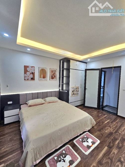 Bán nhà gần Aeon.mall.Long Biên, 7tỷ3, 35m, 5tầng, 3PN, 4WC, ô tô đỗ cửa, kinh doanh nhỏ. - 5