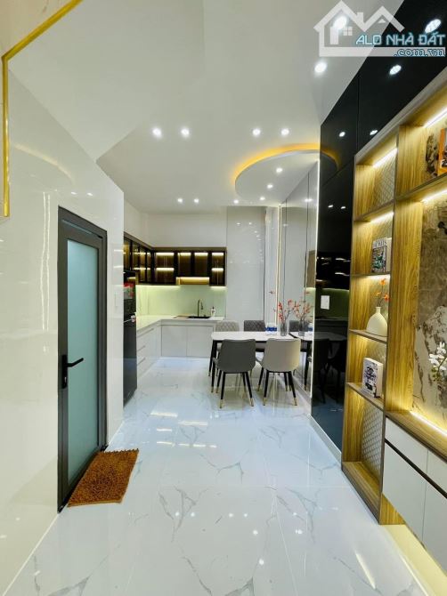 Nhà riêng 64,8m2 / 2 tỷ550 triệu Hồng Hà, Phường 2, Quận Tân Bình. SHR - 5