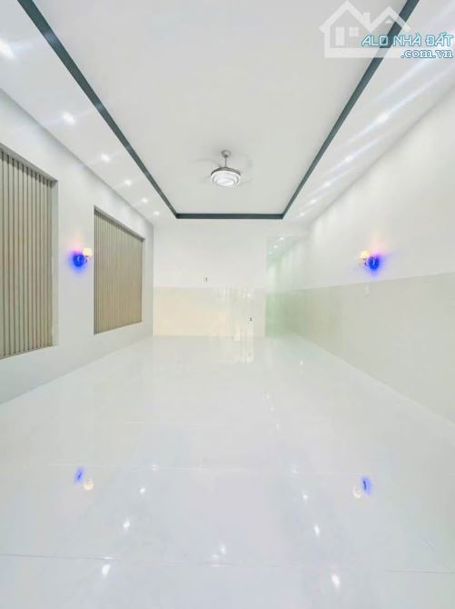 Bán gấp căn nhà Đ.Tân Hiệp 4 - hóc môn - 121m2 - 925 Triệu - sổ riêng - 5