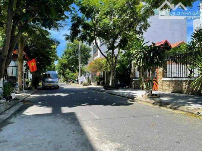 Bán đất mặt tiền đường Nguyễn Nghiễm 96m ngang 5,7m sát biển Non Nước giá chỉ 5,4 tỷ - 5