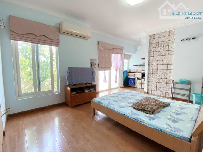 Bán BIỆT THỰ PHÚ NHUẬN  DT: 9.6 x20m, 5 tầng , 188m2, dòng tiền 60tr / tháng. - 5