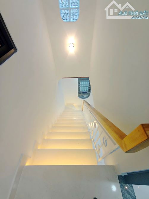 Bán nhà Quận 11, DTSD 50m2 - 2 Tầng , nhà mới như hình, 2PN 2WC - 5
