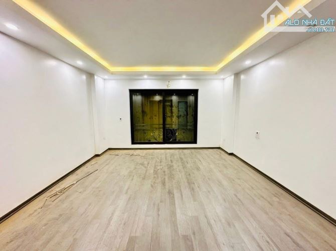 CHÀO BÁN NHÀ TỨ LIÊN, TYÂ HỒ ,5T THANG MÁY 9 TY - 5