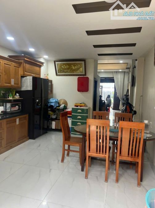 SIÊU PHẨM NHÀ PHỐ NGAY CHỢ TRẦN THỊ CỜ 3 TẦNG ĐƯỜNG THÔNG XE HƠI GIÁ TỐT - 5