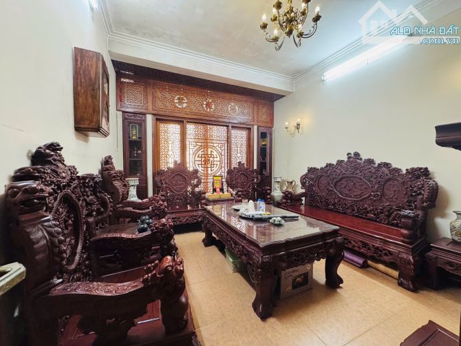 Phân lô Nguyễn Văn Huyên, Cầu Giâý. Gara ô tô- Nhà đẹp- Kinh Doanh- Hiếm. Dt 55m - 20.5 tỷ - 5
