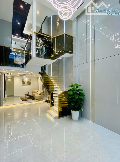 🏠Siêu Phẩm Hẻm Thông 6M💎Vị trí: Phan Huy Ích, P15💎4X15M 4 Lầu 3PN 3WC💵9,9 Tỷ - 5