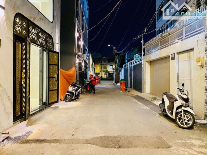 5x10 NGAY ĐẠI HỌC VĂN LANG HXH THÔNG HƠN 8tỷ - 5